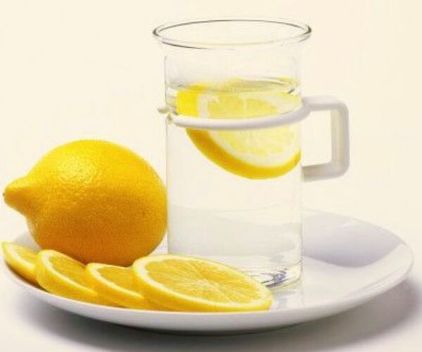 柠檬怎样泡水喝最好 (柠檬怎样泡水最科学)