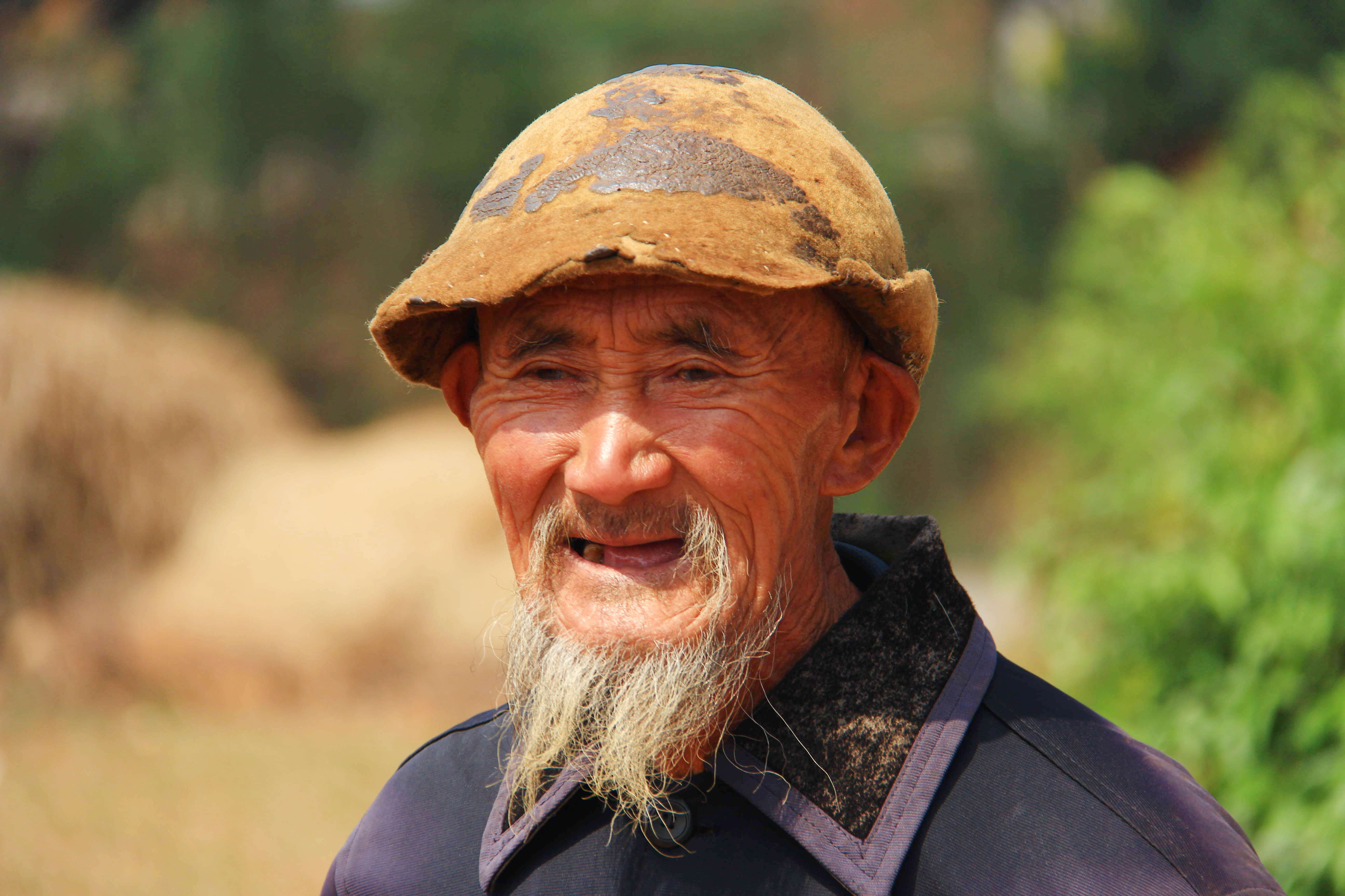 农村90岁老人养老金多少钱一个月 (农村90岁老奶奶私藏60年的腌萝卜做法)