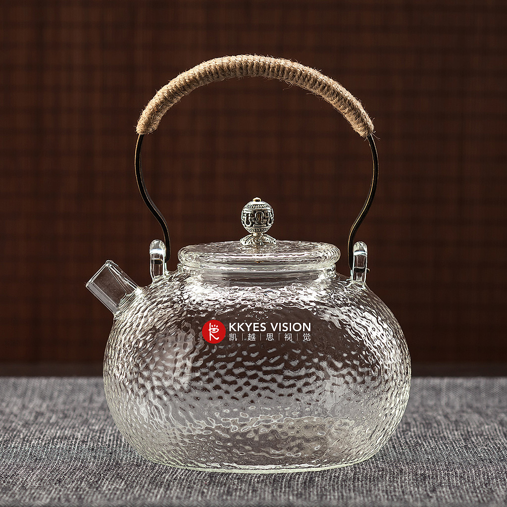 玻璃茶具是什么时候发明的 (玻璃茶具是什么材质 玻璃茶具的缺点是什么)